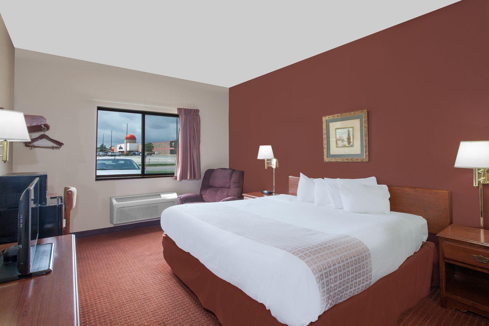 Super 8 By Wyndham Mason City Luaran gambar