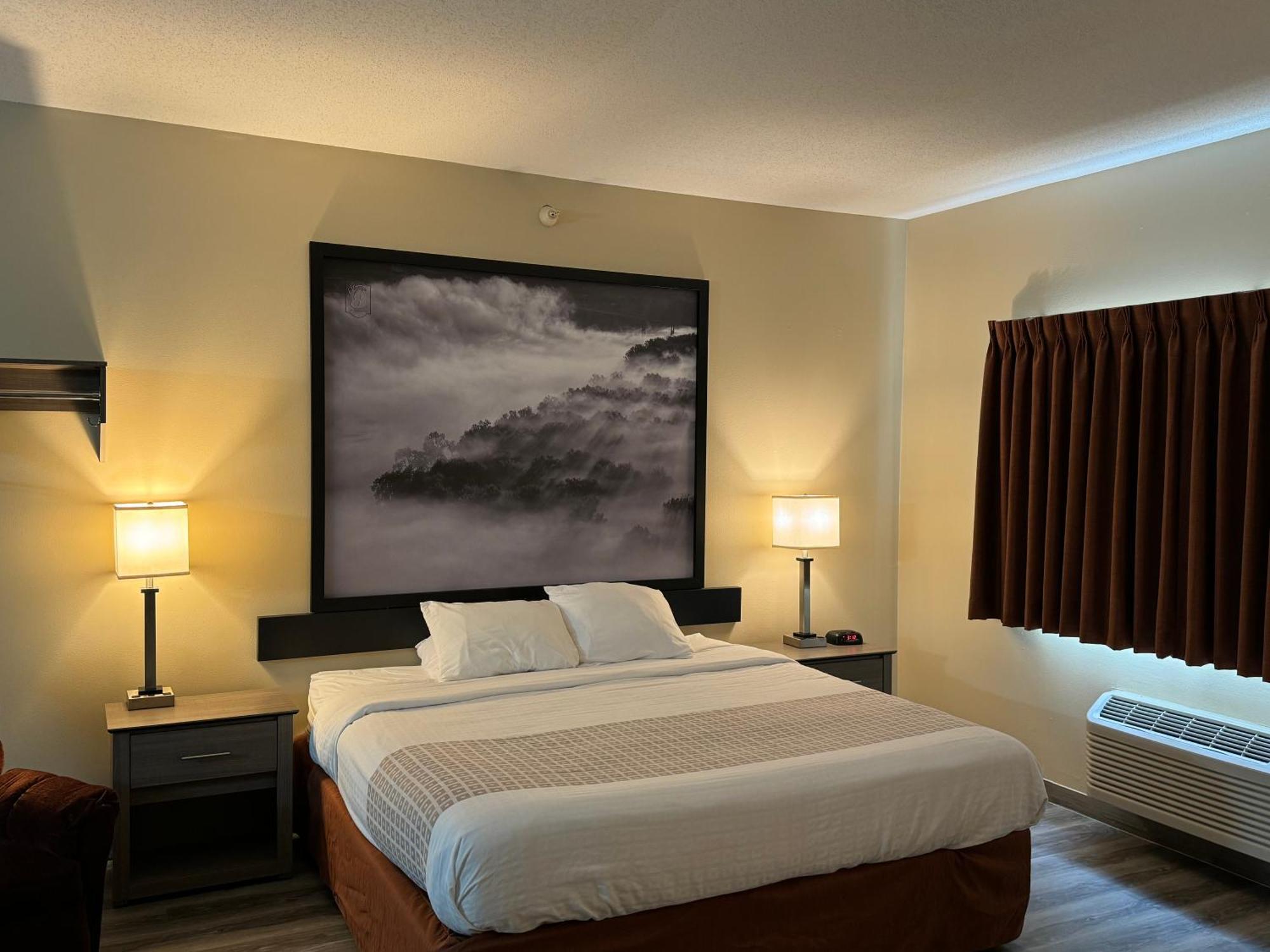 Super 8 By Wyndham Mason City Luaran gambar