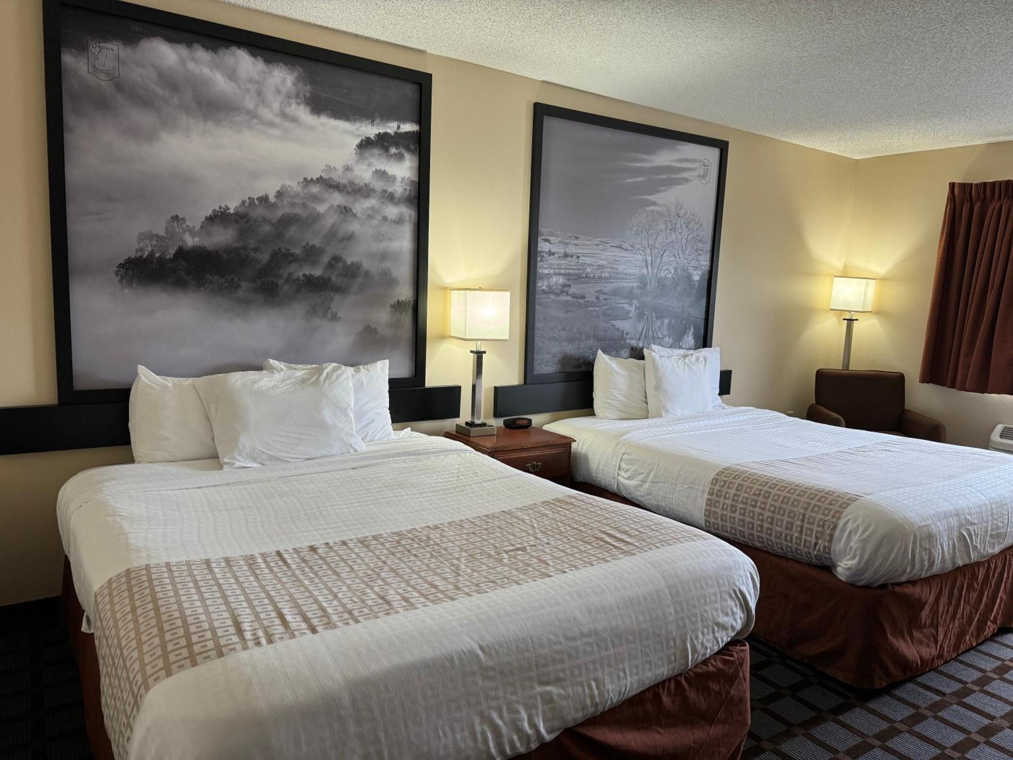 Super 8 By Wyndham Mason City Luaran gambar