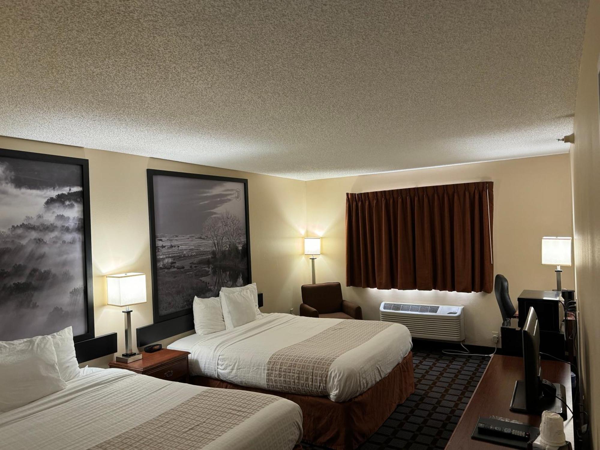 Super 8 By Wyndham Mason City Luaran gambar