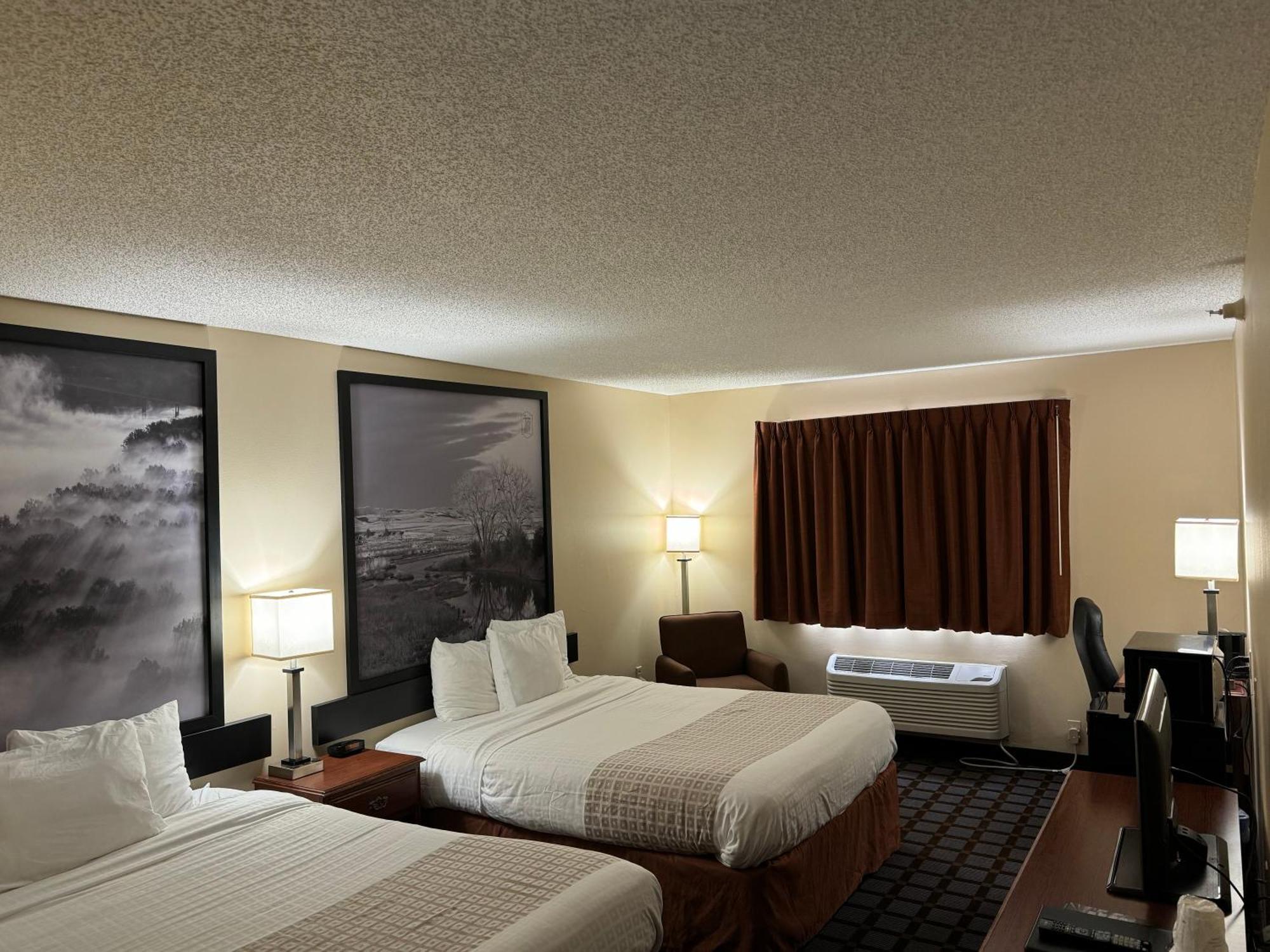 Super 8 By Wyndham Mason City Luaran gambar