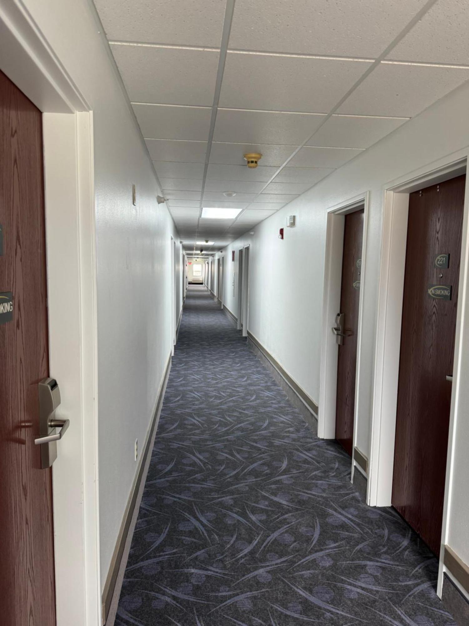 Super 8 By Wyndham Mason City Luaran gambar